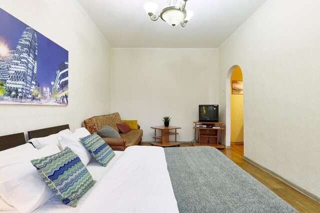 Апартаменты Hospitalna Street 2, Apartment in the CENTER - PALASE OF SPORT Киев-26
